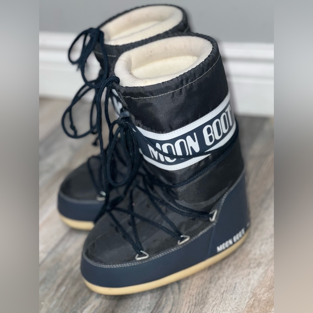 Navy Blue MoonBoot
